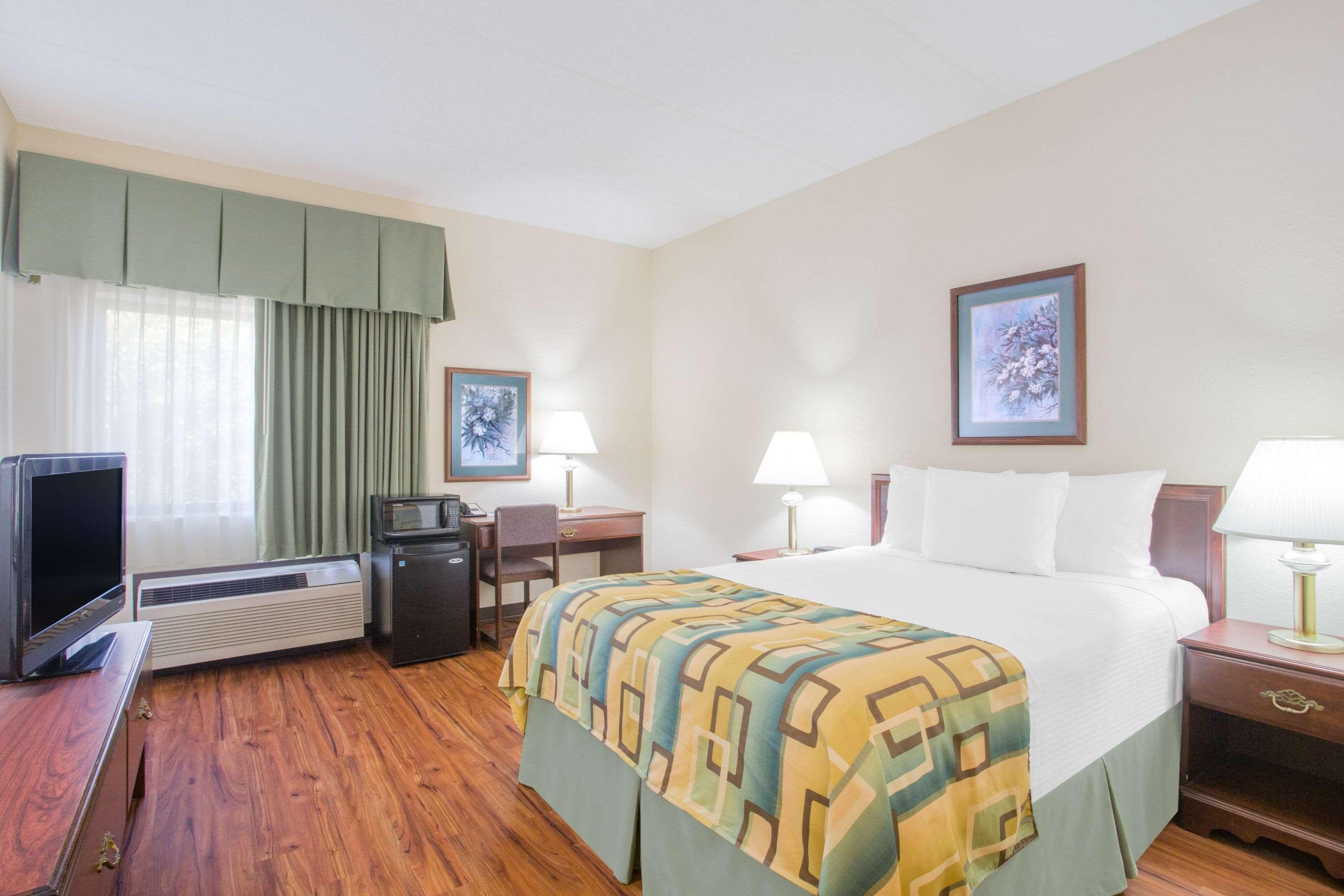 Baymont By Wyndham Corbin Hotel Exterior foto