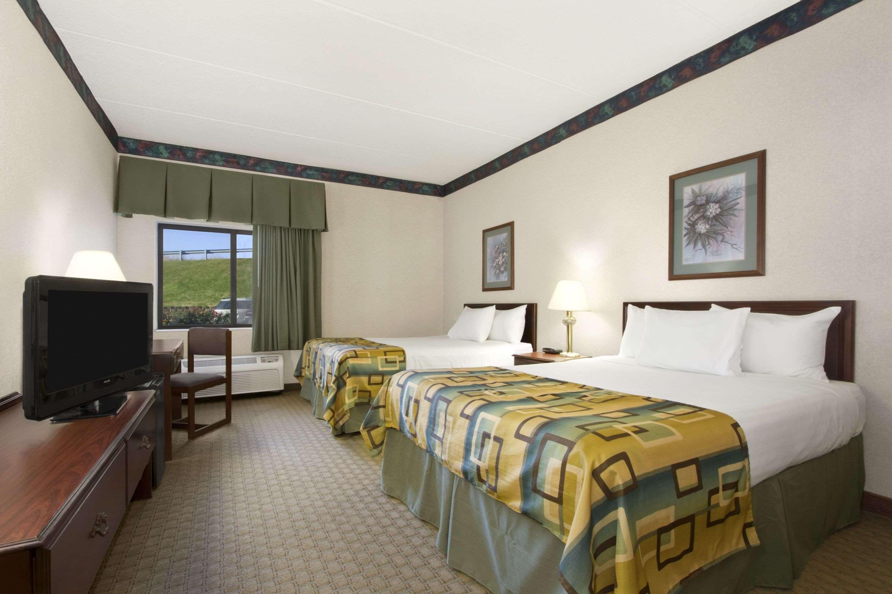 Baymont By Wyndham Corbin Hotel Exterior foto